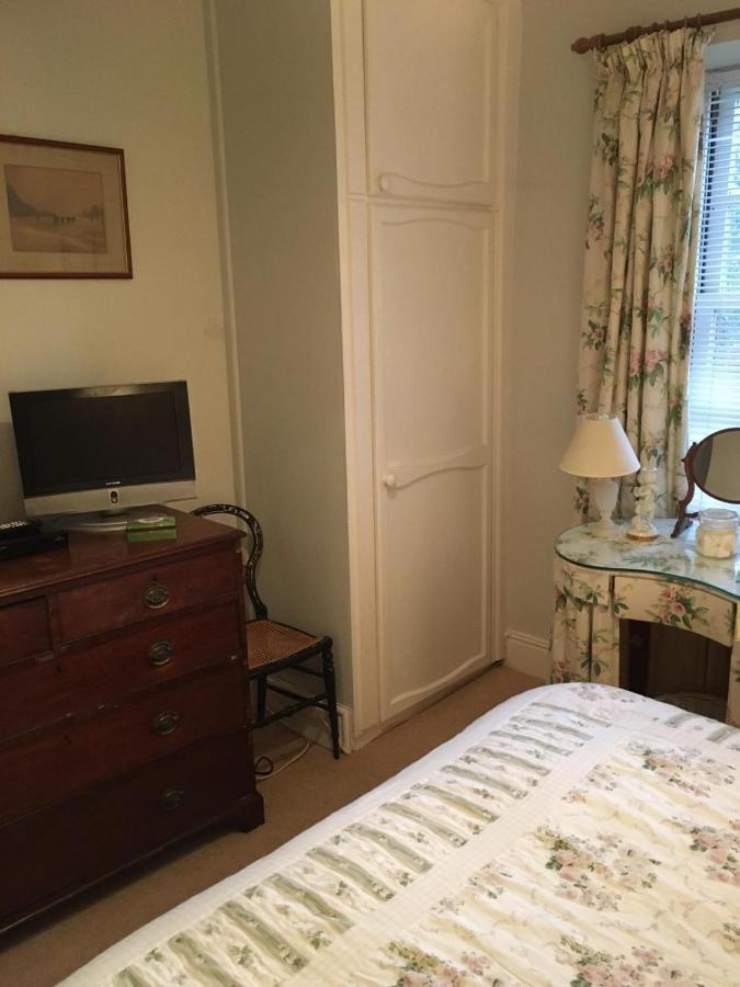 The Old Rectory Bed & Breakfast 애버게이브니 외부 사진