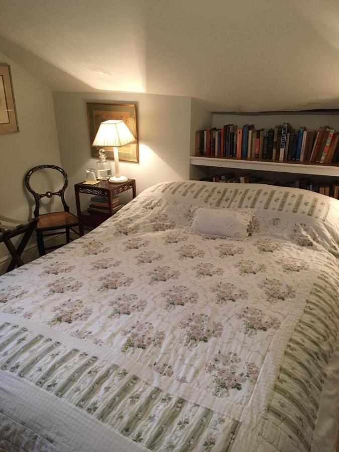The Old Rectory Bed & Breakfast 애버게이브니 외부 사진