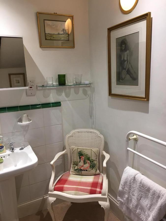 The Old Rectory Bed & Breakfast 애버게이브니 외부 사진